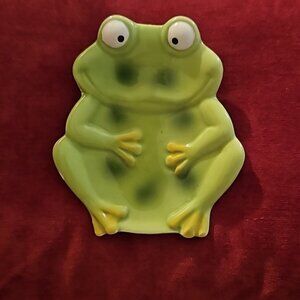 Frog soap dish